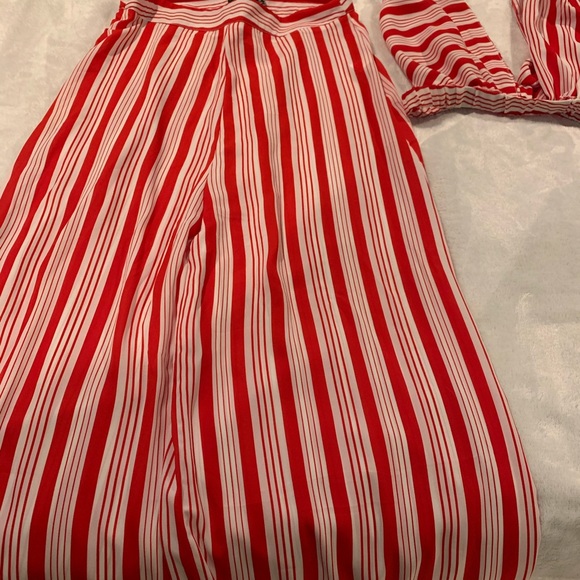 Two piece set - Picture 3 of 5